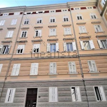 La Casa Di Lu Apartment Триест Екстериор снимка